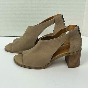 Lucky Brand tan Saimy leather open toe block heel back zip shoes, 9M.